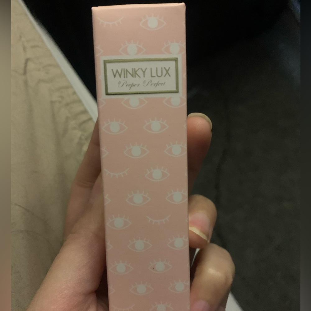 Winky Lux “Light” Full Coverage Under Eye Concealer